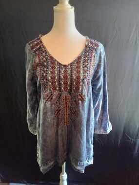 REBA Embroidered V-Neck Tunic Top - Denim Blue Beautiful! SM
